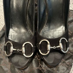 Gucci classic bit black suede 4inch heels. Size 5.5us